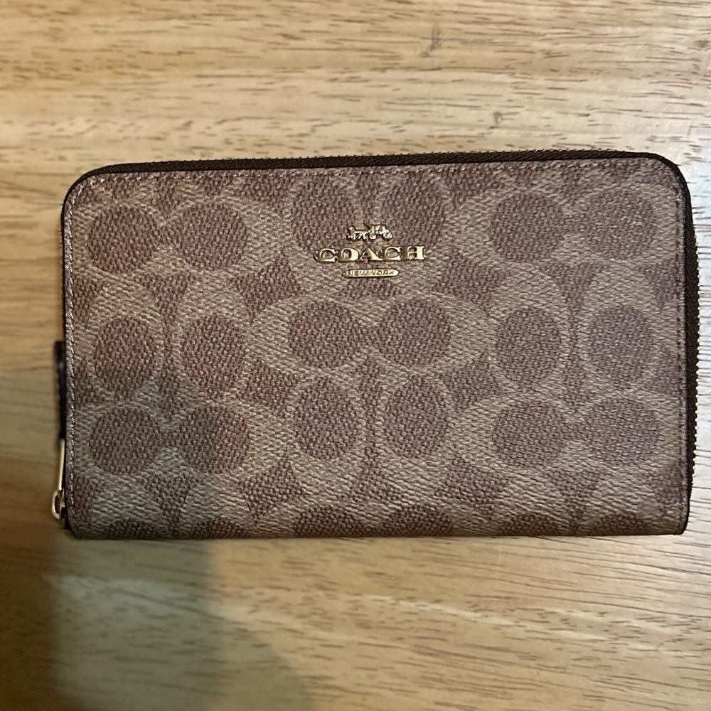 Coach Brown Signature Zip Wallet - Picture 4 of 11